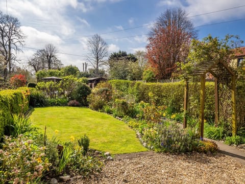Garden | Primrose Cottage, Gresham 