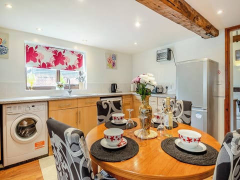 Kitchen/diner | Pear Tree Cottage, Banham