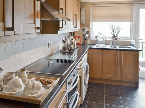 Kitchen | Llys Aled, Y Felinheli, Gwynedd