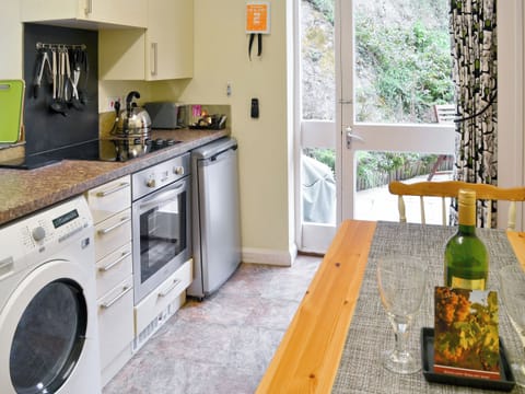 Kitchen | Heale Cottage, Littleham, near Bideford