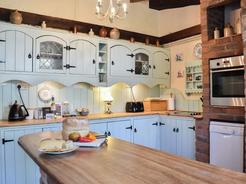 Kitchen | Tranquillity Cottage, Winfrith Newburgh