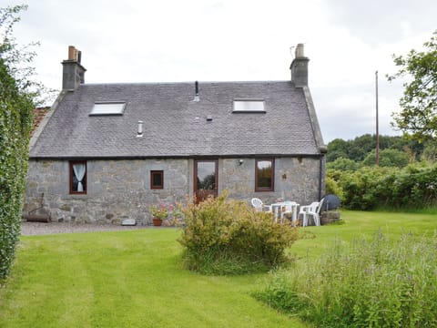 Exterior | Ross Cottage, Cairneyhill near Dunfermline