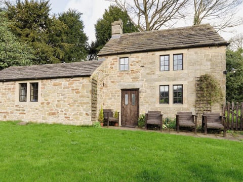 Pretty detached cottage | Highbury Cottage - Church Bank Cottages, Hathersage