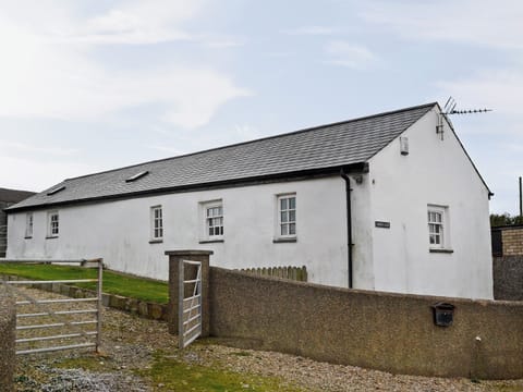 Exterior | Colman Bach, Llangwandl near Pwllheli