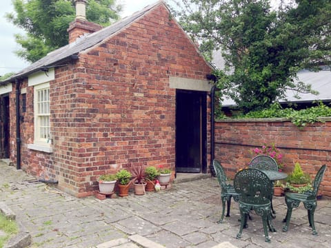 Patio and Out Buildings | Jug and Glass Cottage, Nether Langwith, near Mansfield