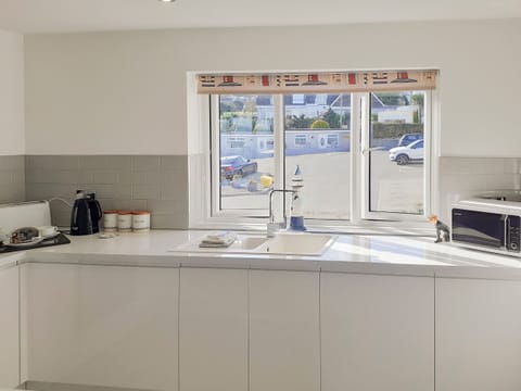 Kitchen | Beach Cottage, Benllech