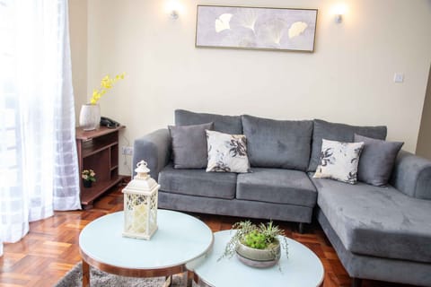 Apartment, 1 Double Bed, Non Smoking | Living area | Flat-screen TV