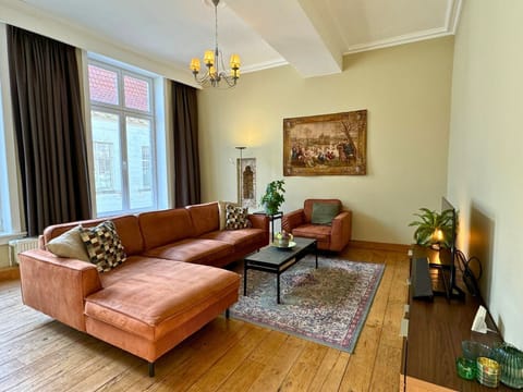 Relax in style with comfy seating and a smart TV for your holiday escape!