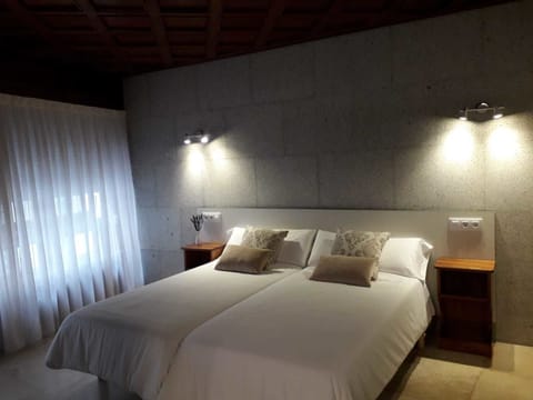 Comfort Suite | Desk, soundproofing, rollaway beds (surcharge), WiFi (free)
