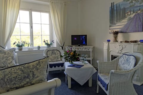 Classic Suite | Individually decorated, iron/ironing board, bed sheets