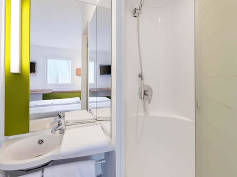 Shower, towels, soap, shampoo