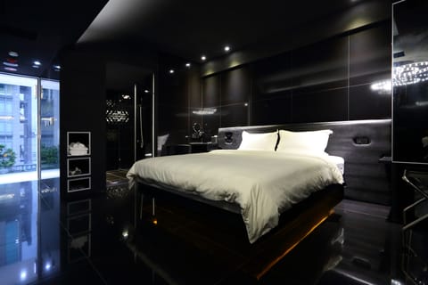 Standard Double Room, No Windows | Minibar, in-room safe, desk, blackout drapes