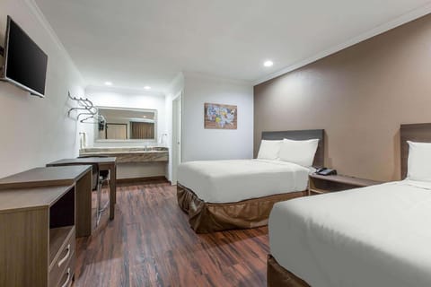 Room, 2 Double Beds, Non Smoking | Desk, free WiFi, bed sheets