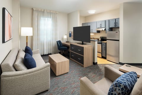Suite, 2 Bedrooms | Pillowtop beds, desk, laptop workspace, blackout drapes