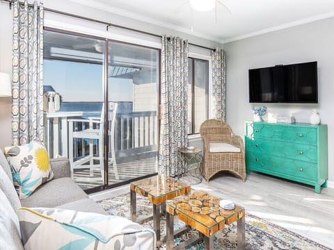 Beach Racquet B302 Top Floor Condo - Living area with Bay view