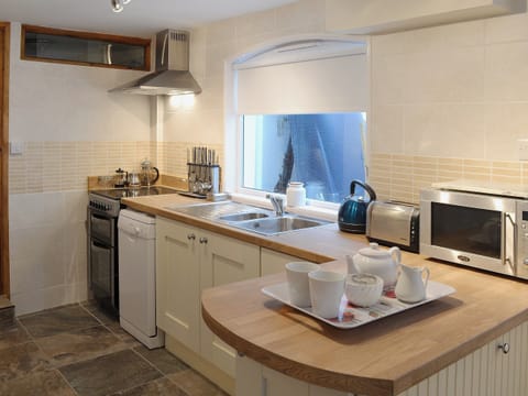 Kitchen | Waterside, Fowey