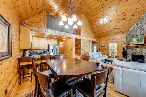 Dining table & chairs