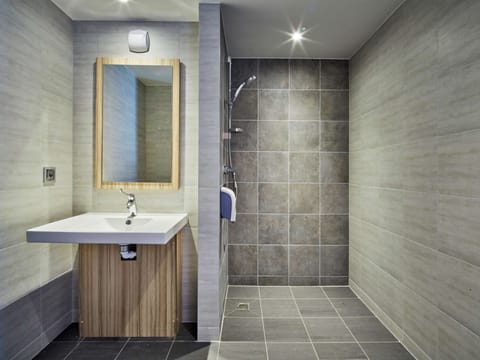 Standard Room, Multiple Beds | Bathroom | Shower, eco-friendly toiletries, towels