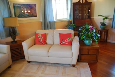 Get cozy and comfy from every angle.