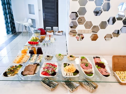 Daily buffet breakfast for a fee