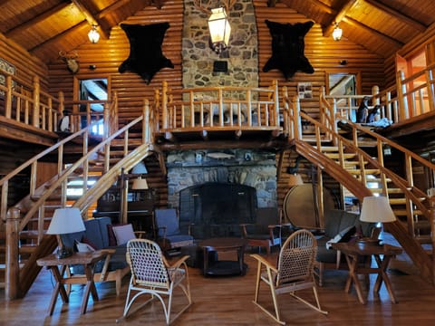 Deluxe Cabin | Living area