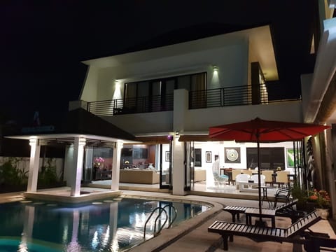 Front of property - evening/night