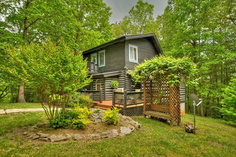 Lush landscaping at Sans Souci