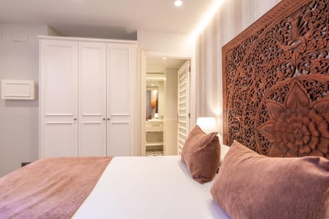 Single Room | In-room safe, desk, soundproofing, iron/ironing board