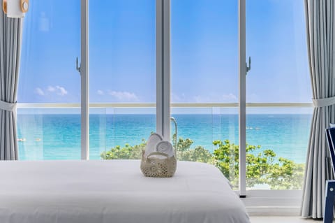 King Room with Sea View and Balcony | View from room