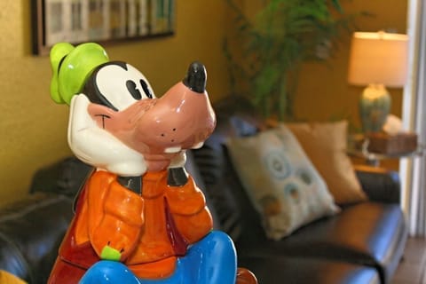 Welcome to our beautiful townhome, located just 2 miles from Disney World!