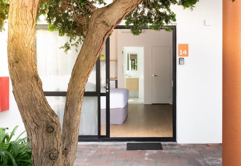 Classic Double Room | Laptop workspace, blackout drapes, iron/ironing board, free WiFi