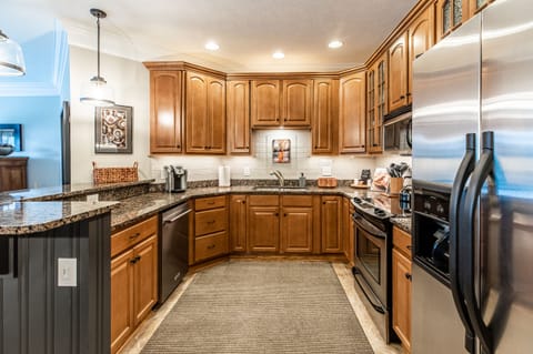 Gourmet fully-equipped kitchen. You are never w/o vital equipment or utensils.