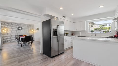 Fully Furnished Kitchen