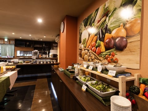 Daily buffet breakfast for a fee