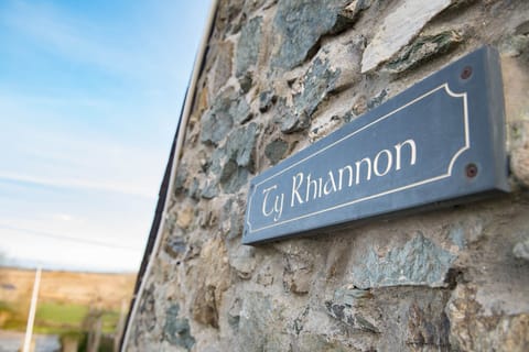 Ty Rhiannon - Aberffraw