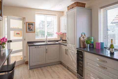 Pen Y Bryn  - Kitchen and utility entrance