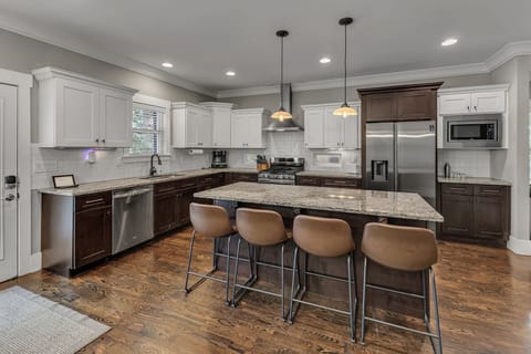Kitchen Island for Hosting large groups / catering