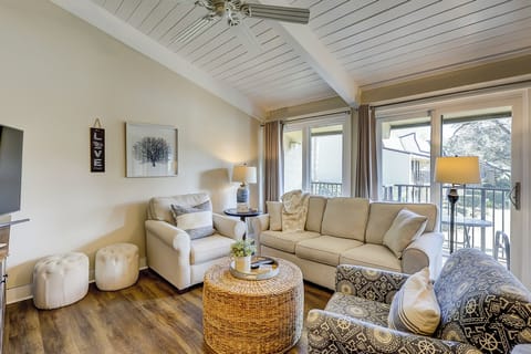 Beautiful living room area with balcony access