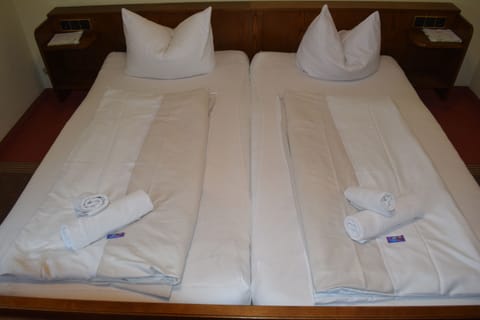 Basic Double Room, Private Bathroom