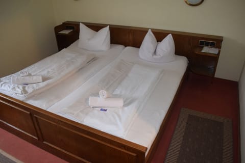 Basic Double Room, Private Bathroom