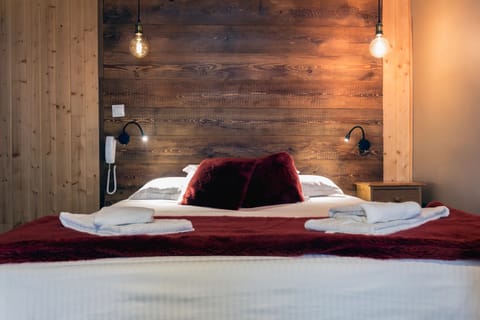 Double Standard | Premium bedding, individually decorated, individually furnished, desk