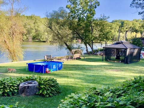 LARGE SPRAWLING YARD! •20’ X 20’ WEDDING GAZEBO • FIREWOOD • FIRE PIT+FIRE TABLE