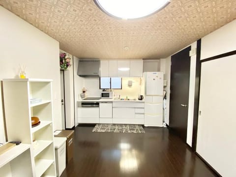 Coffee/tea maker, shared fridge, shared microwave, electric kettle