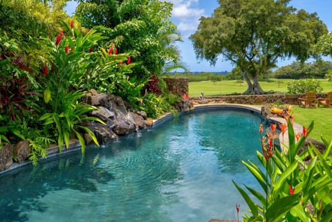 Pool long enough for swimming laps or just relax on the steps!