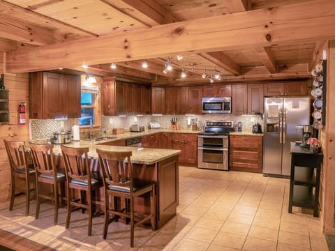 Fully stocked for kids & adults - coffee pot, Keurig, Crock Pot, drink fridge