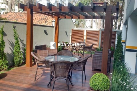 Apartment | Outdoor dining