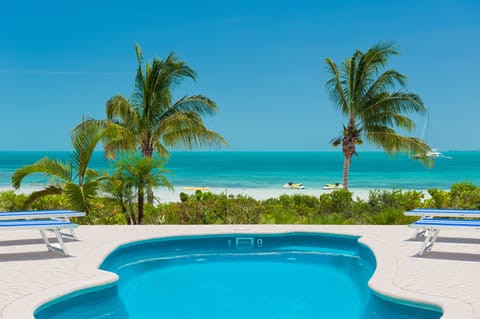 Coconut Beach Villa - Pool with fabulous views of the Beach!