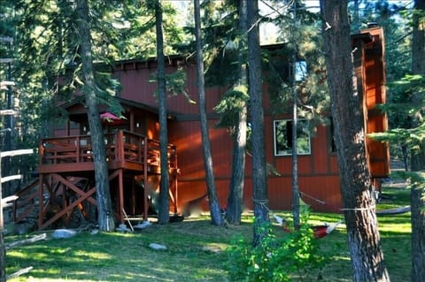 Front view of the Tall Tree Lodge, Large front yard, with beautiful views