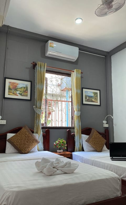 Superior Twin Room, 2 Twin Beds, Non Smoking | In-room safe, desk, blackout drapes, soundproofing