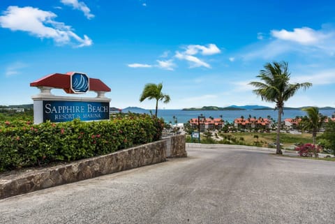Sign at top of the hill at the entrance to the resort